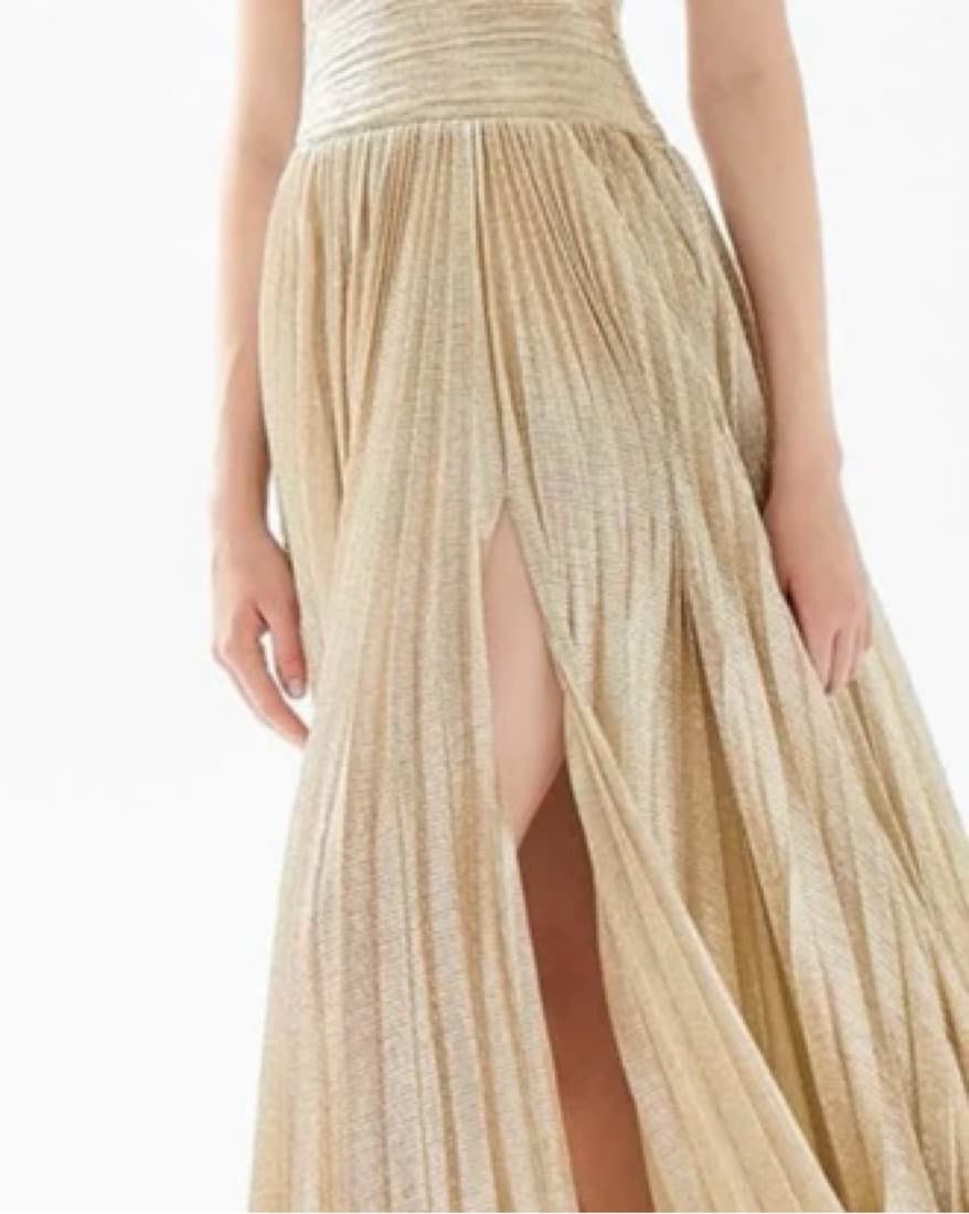 Elegant Pleated Golden Gown - Image 2