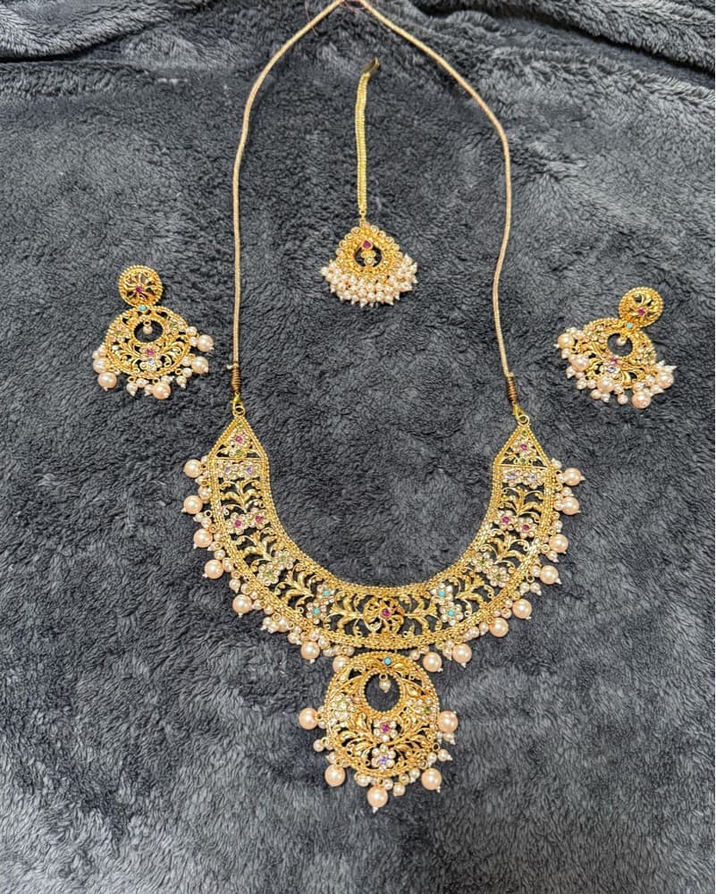 Indian Gold Tone And Pearl Necklace Set  - Image 1