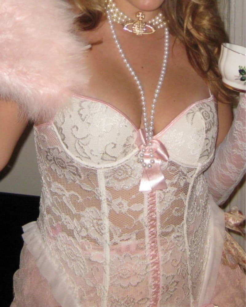 Pink And White Vintage Corset - Image 3