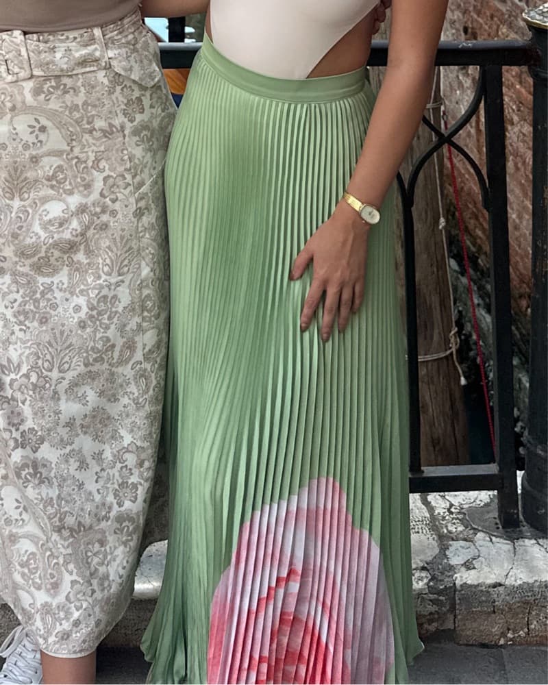 Gala Skirt in Une Fleur Rose - Image 5