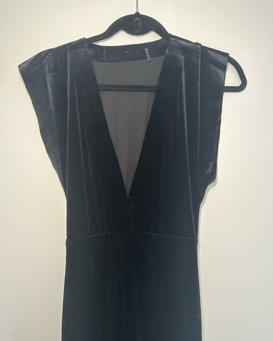 V Neck Rectangle Dress In Black  - Image 4