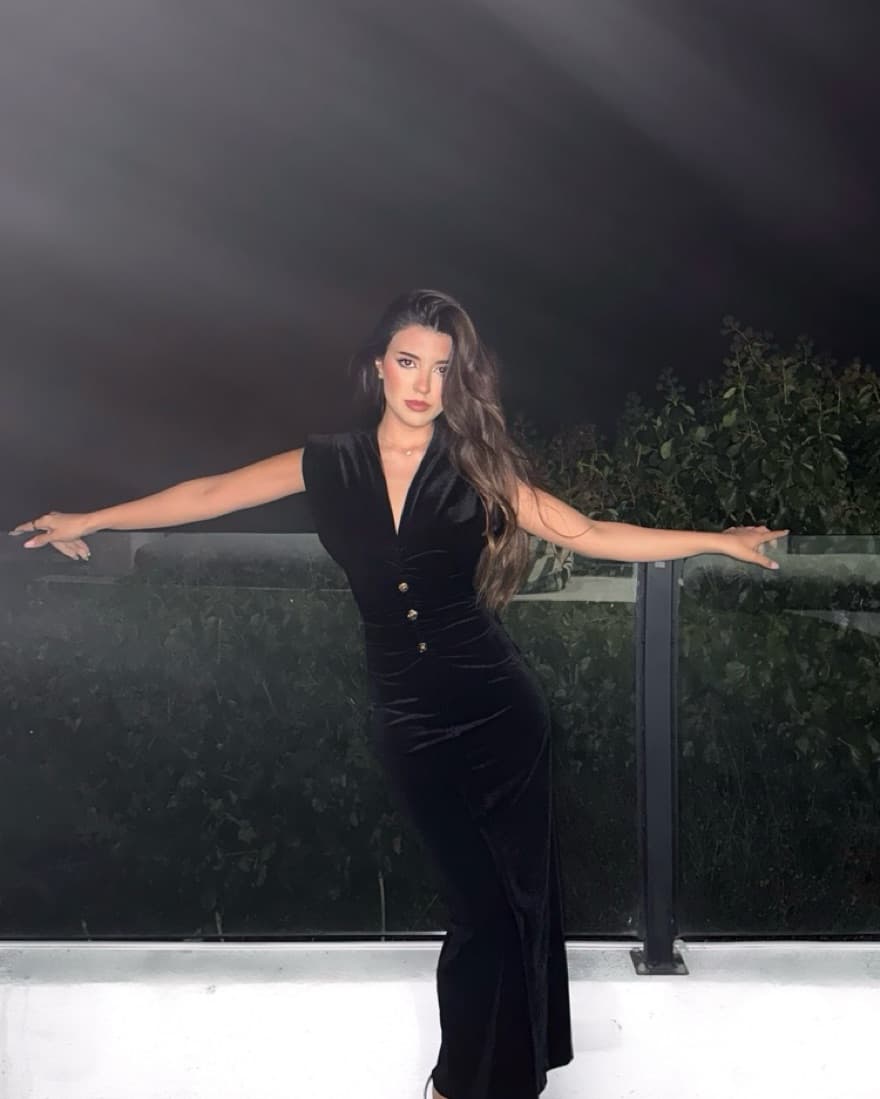 Dress Elegant Captivating Design - Image 1