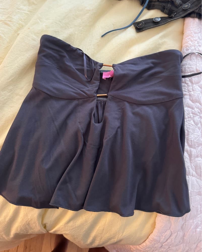 Grey Edikted Strapless Top - Image 2