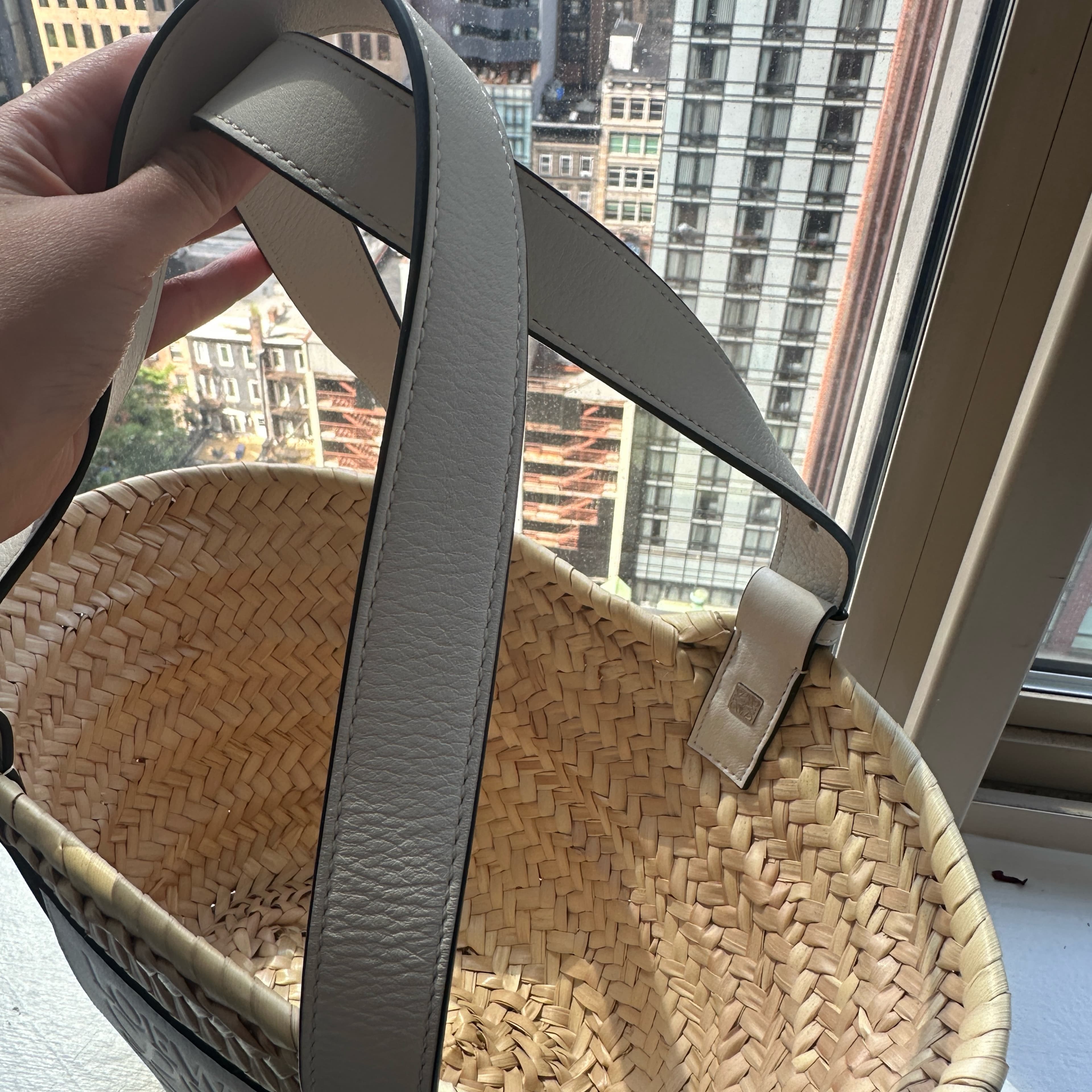 Loewe Small Basket Bag In White - Image 3