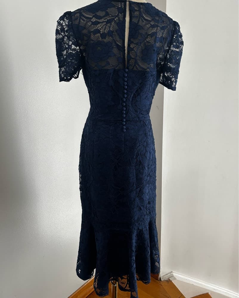 BLUE LACE MIDI DRESS - Image 4