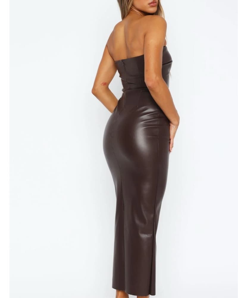 Chic and Sophisticated Leather Dress - Image 4
