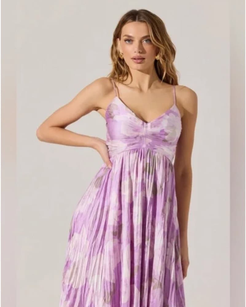 ASTR The Label Maeve Pleated Maxi Dress - Image 5