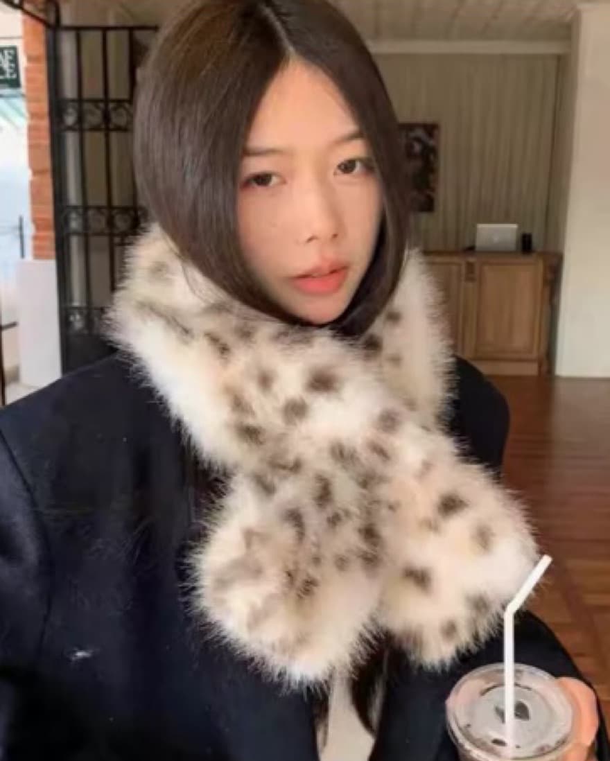 Snow Leopard Hat & scarf - Image 3