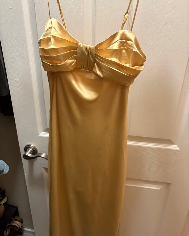Long Gold/Yellow Pretty Dress - Image 1