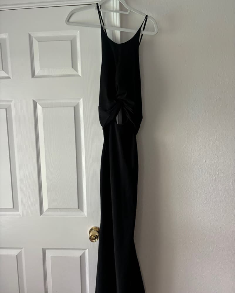 Elegant Black Maxi Dress - Image 2