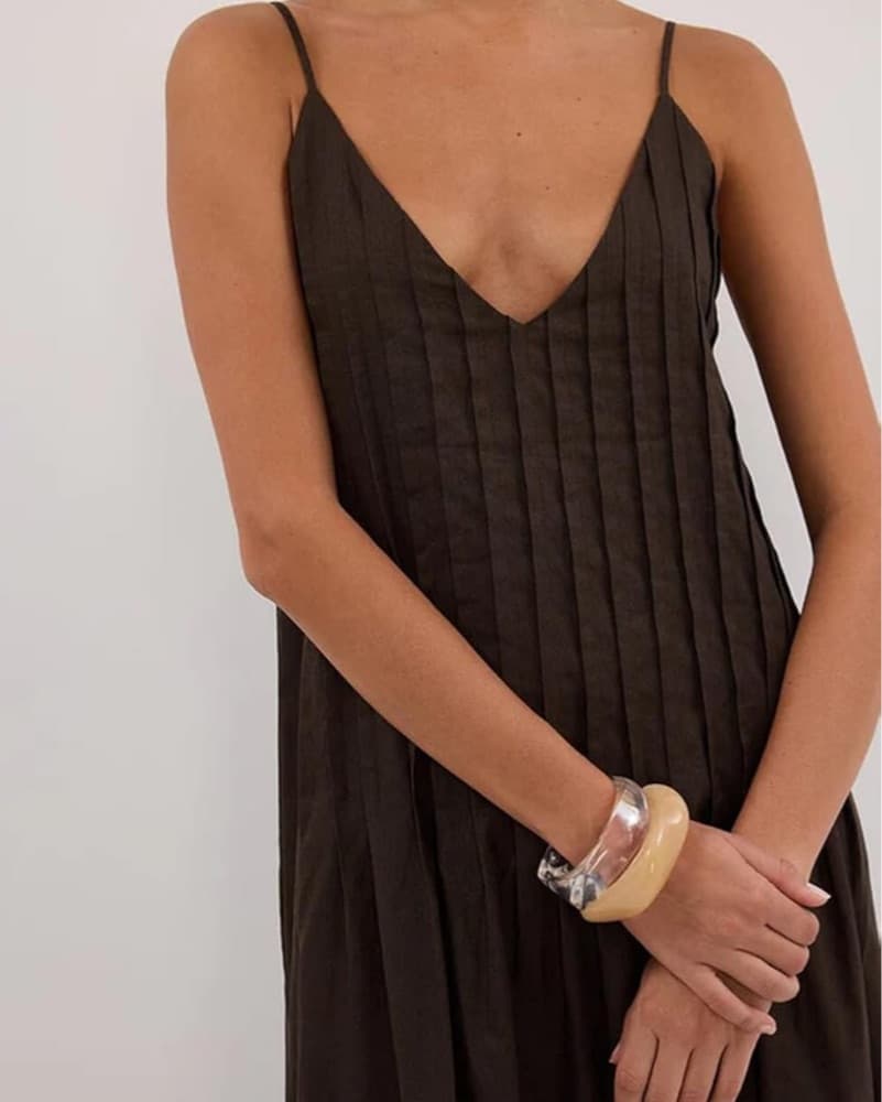 Elegant Pleated Brown Maxi Dress - Image 4