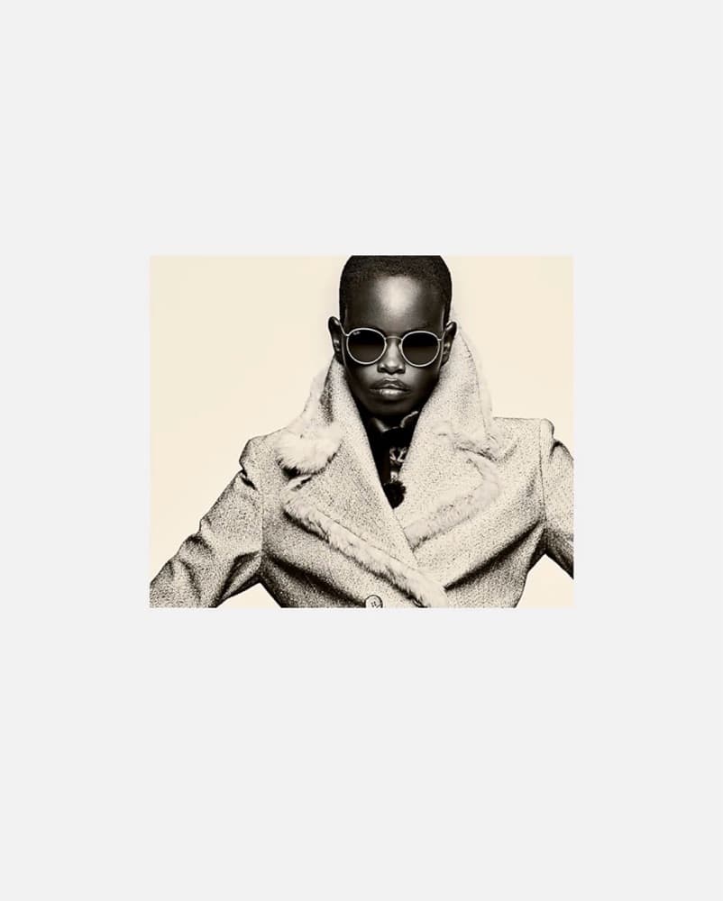 Round Gold Sunglasses - Image 3