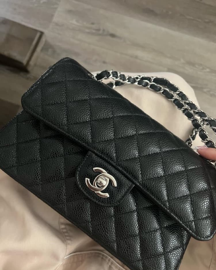Chanel Classic Flap Bag  - Image 2