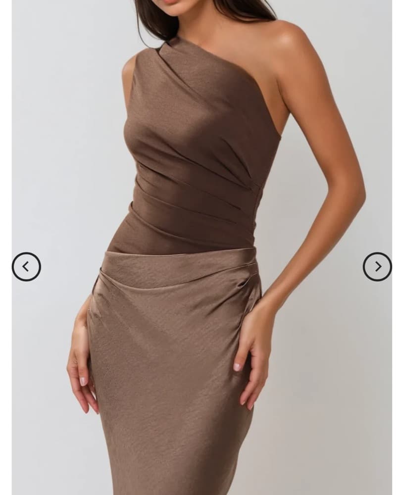 Elegant One-Shoulder Satin Dress - Image 3