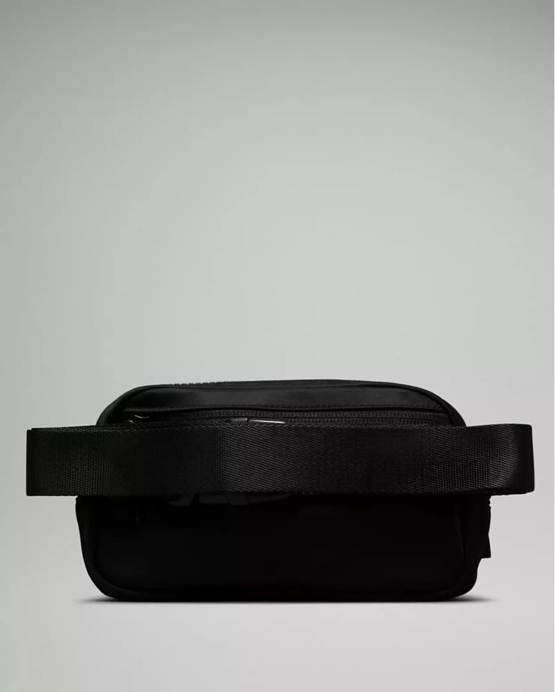 Sleek and Stylish Belt Bag - Image 3