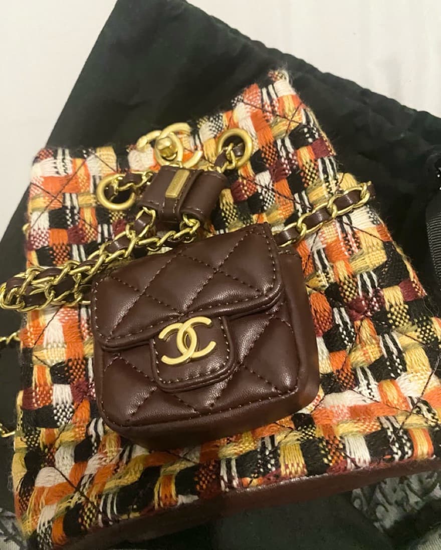 Chanel 2023 Tweed 23A Drawstring Red Bag - Image 2