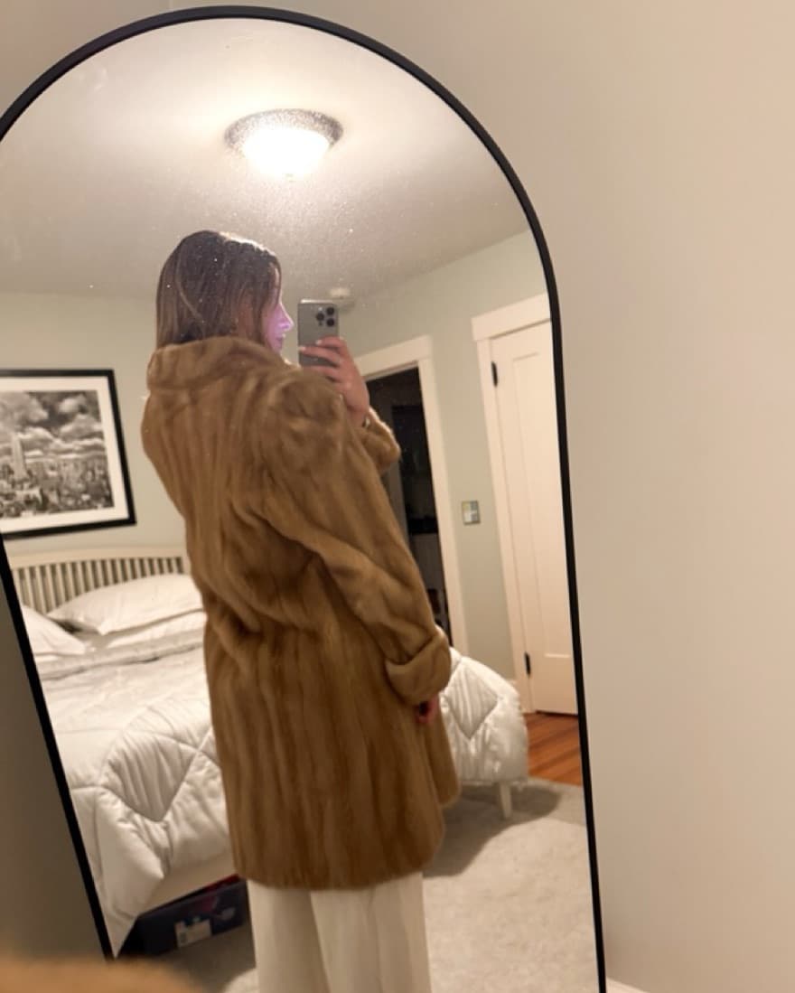 NOT AVAILABLE Mink Fur Coat - Image 4