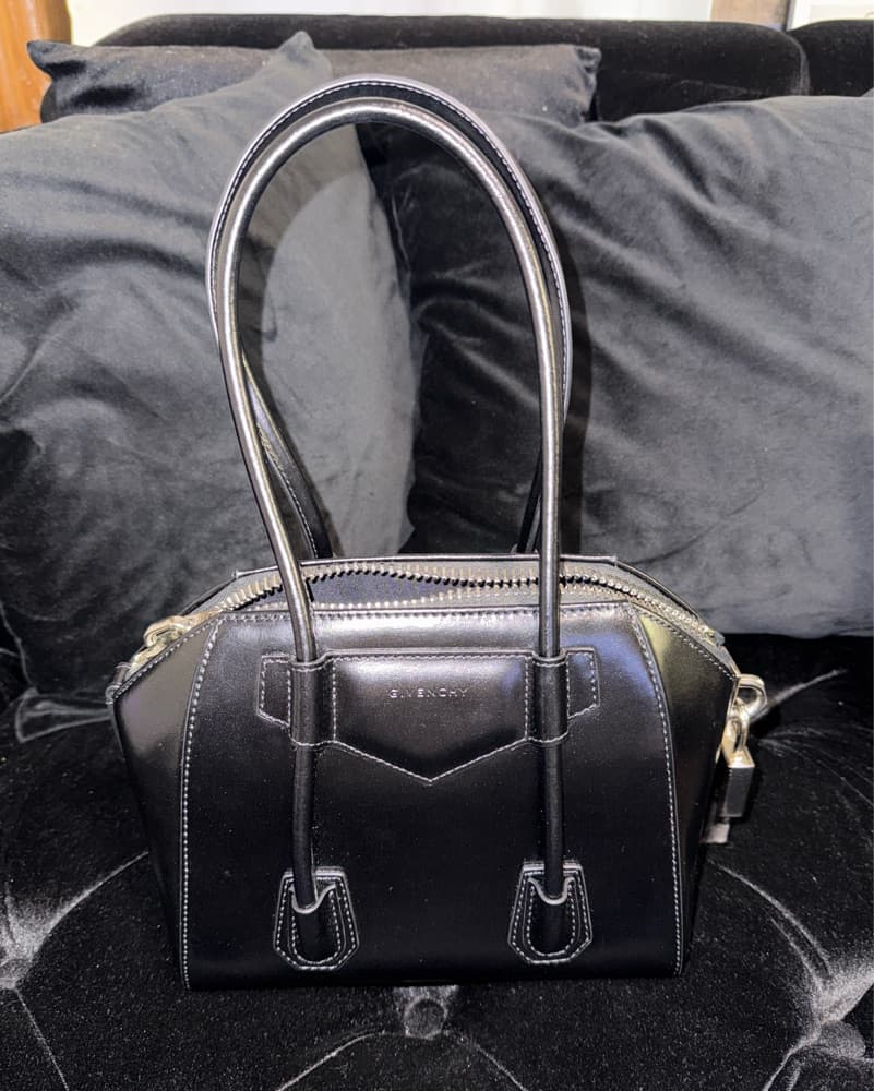 Givenchy Antigona Hang Bag  - Image 1
