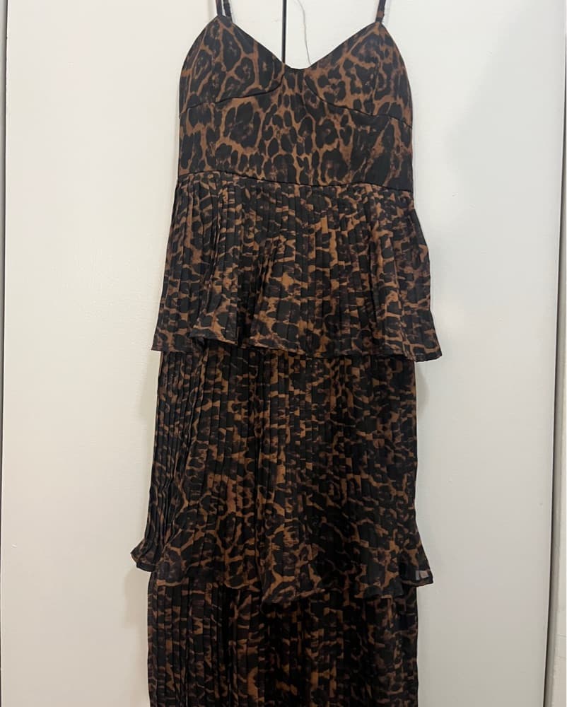 AQUA Leopard Print Tiered Midi Dress - Image 2