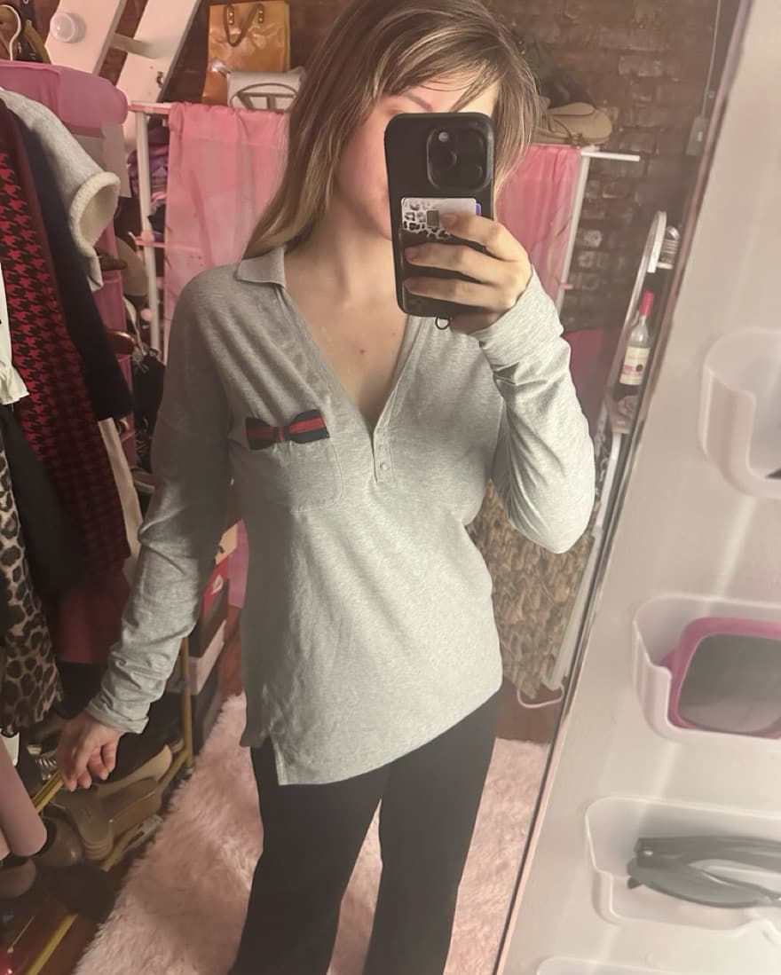 gray Gucci shirt - Image 3