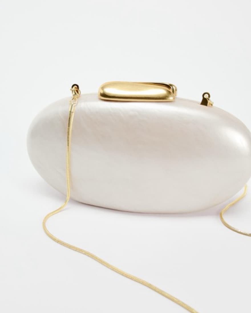 GOLD CLOSURE BOX CLUTCH - Image 3