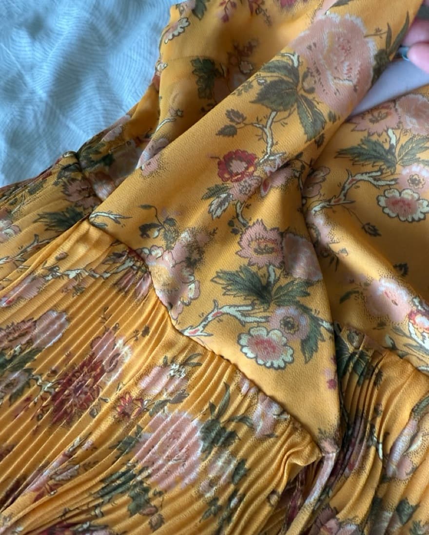 Vibrant Floral Pleated Dress - Image 4