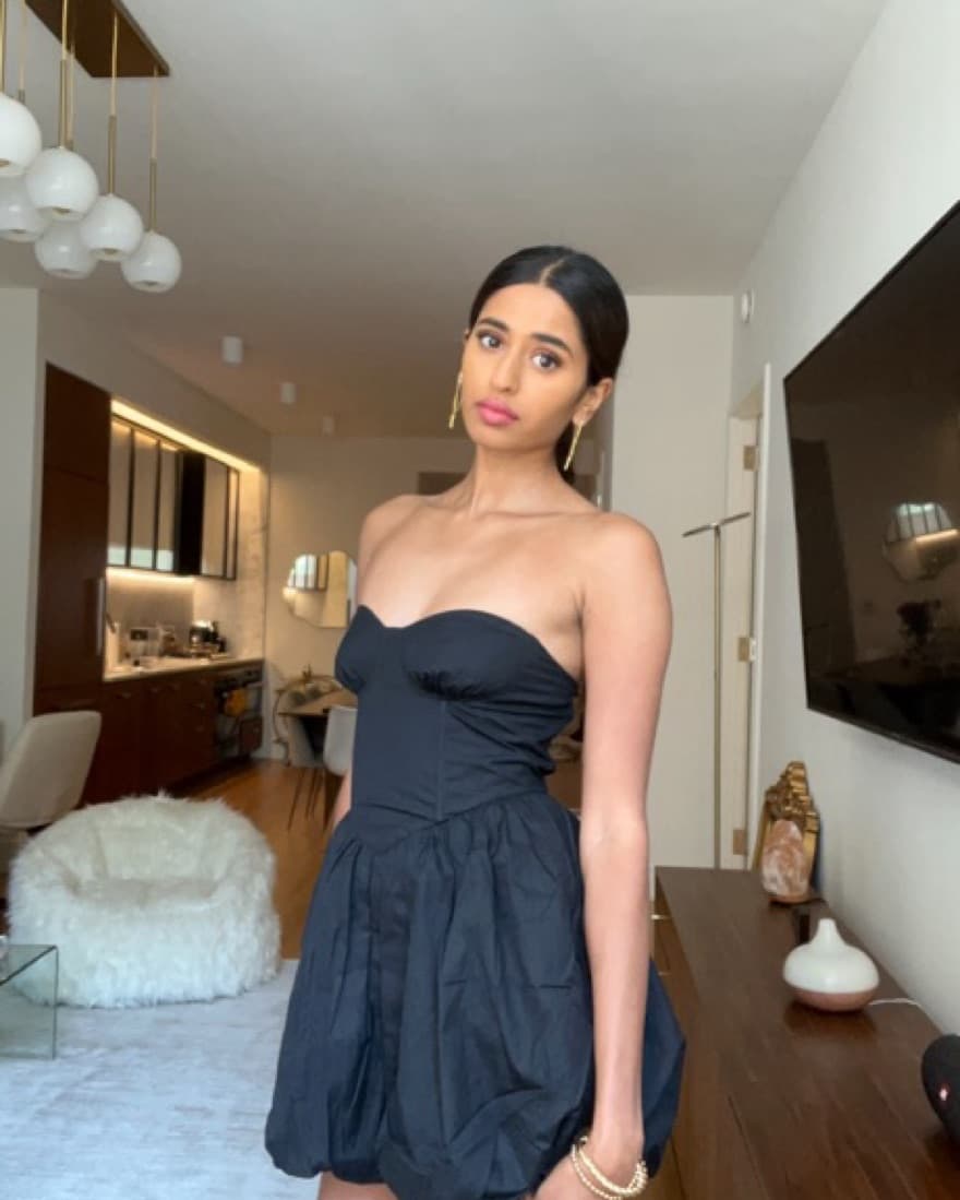 Black Sleeveless Bubble Dress - Image 2