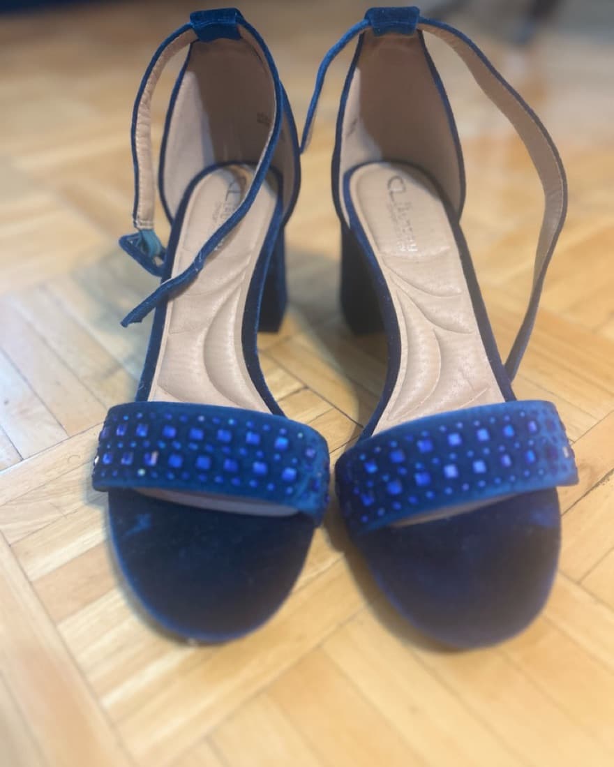 CL By Laundry blue velvet heels - Image 5