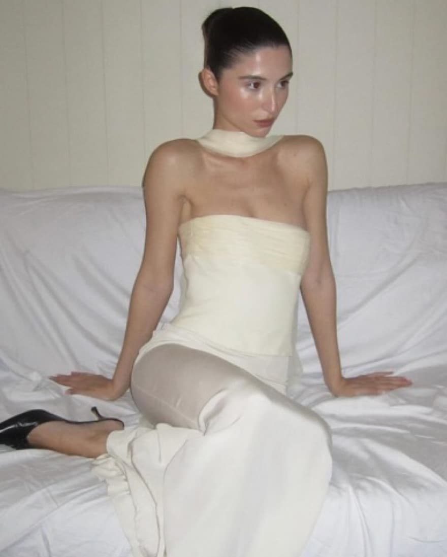 white tube top with matching scarf  - Image 2
