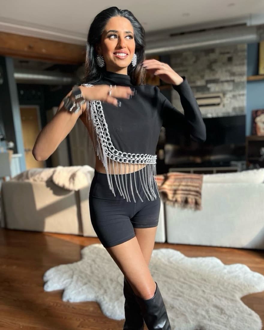 Black One Sleeve Top with Silver Chains - Image 2