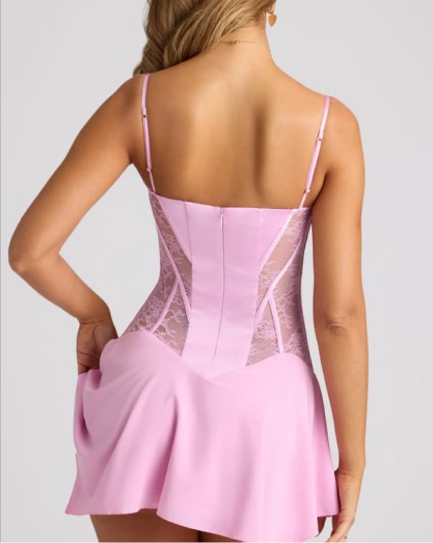 Elegant Pink Lace Dress - Image 3