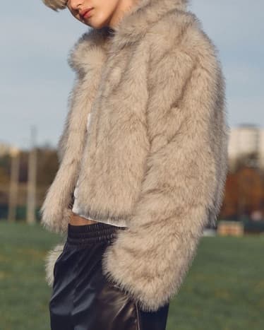 Cropped Fur Jacket - Image 4