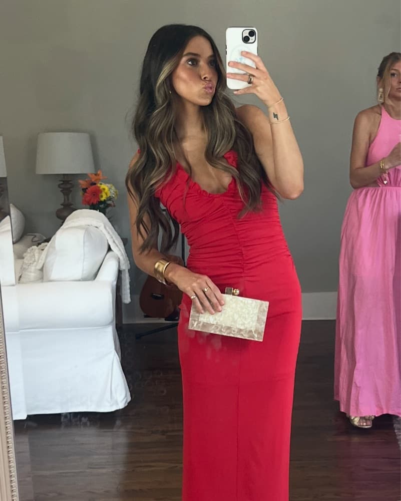 Red dress - Image 1