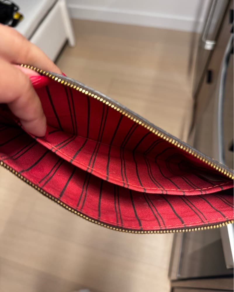 Louis Vuitton Neverfull Damier Wristlet - Image 4