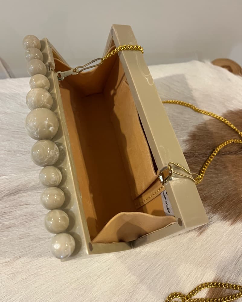 Neutral Marble Clutch - Image 3