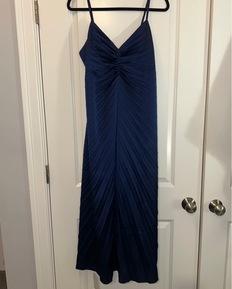 Abercrombie Pleated Maxi Dress - Image 3