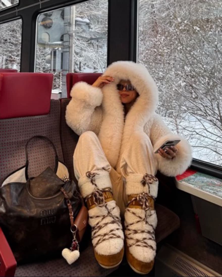 Moon Boots - Luna Shearling Boot - Image 4