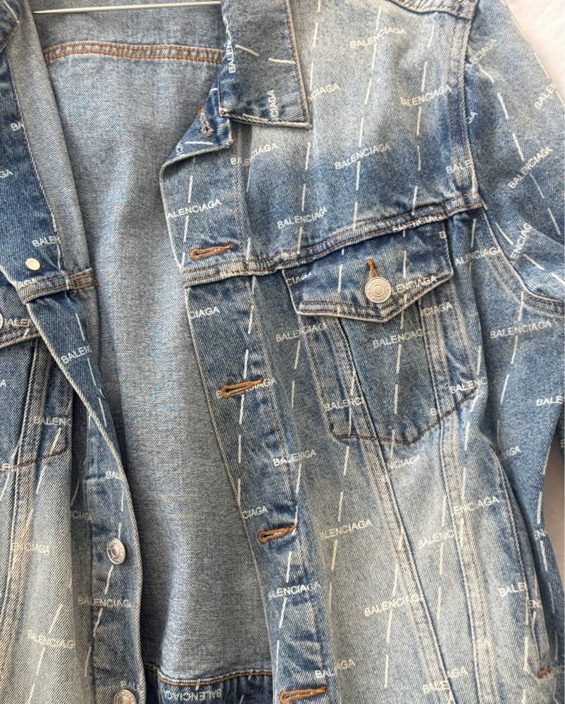 Balenciaga Logo Washed Deniem Jacket - Image 2