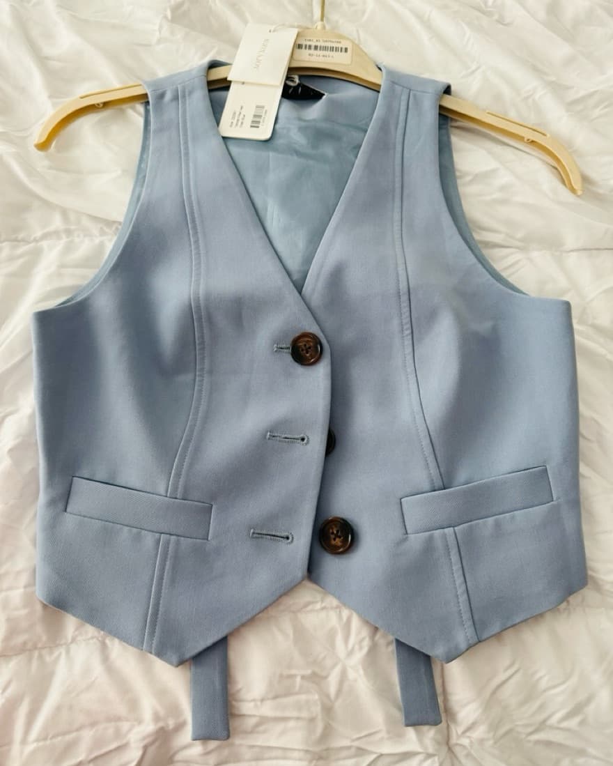Shona Joy Vest - Image 4