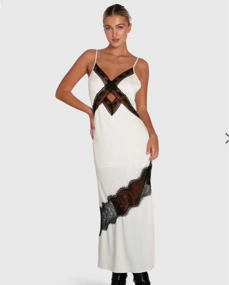 Elegant Lace-Trimmed White Gown - Image 1