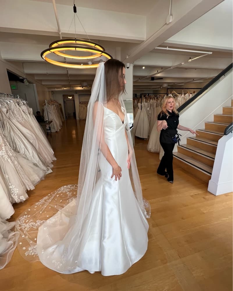 Paloma Blanca Wedding Dress - Image 3