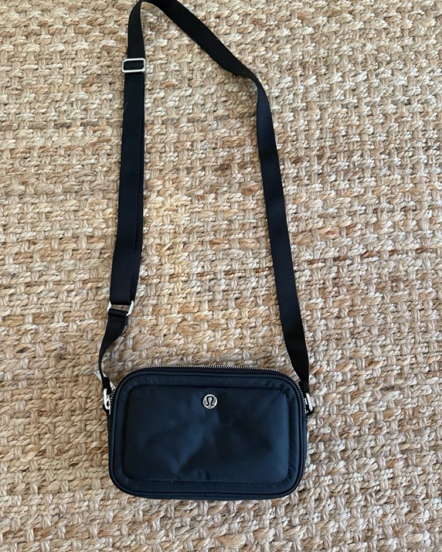 Lululemon Crossbody Bag- Everyday Purse - Image 2