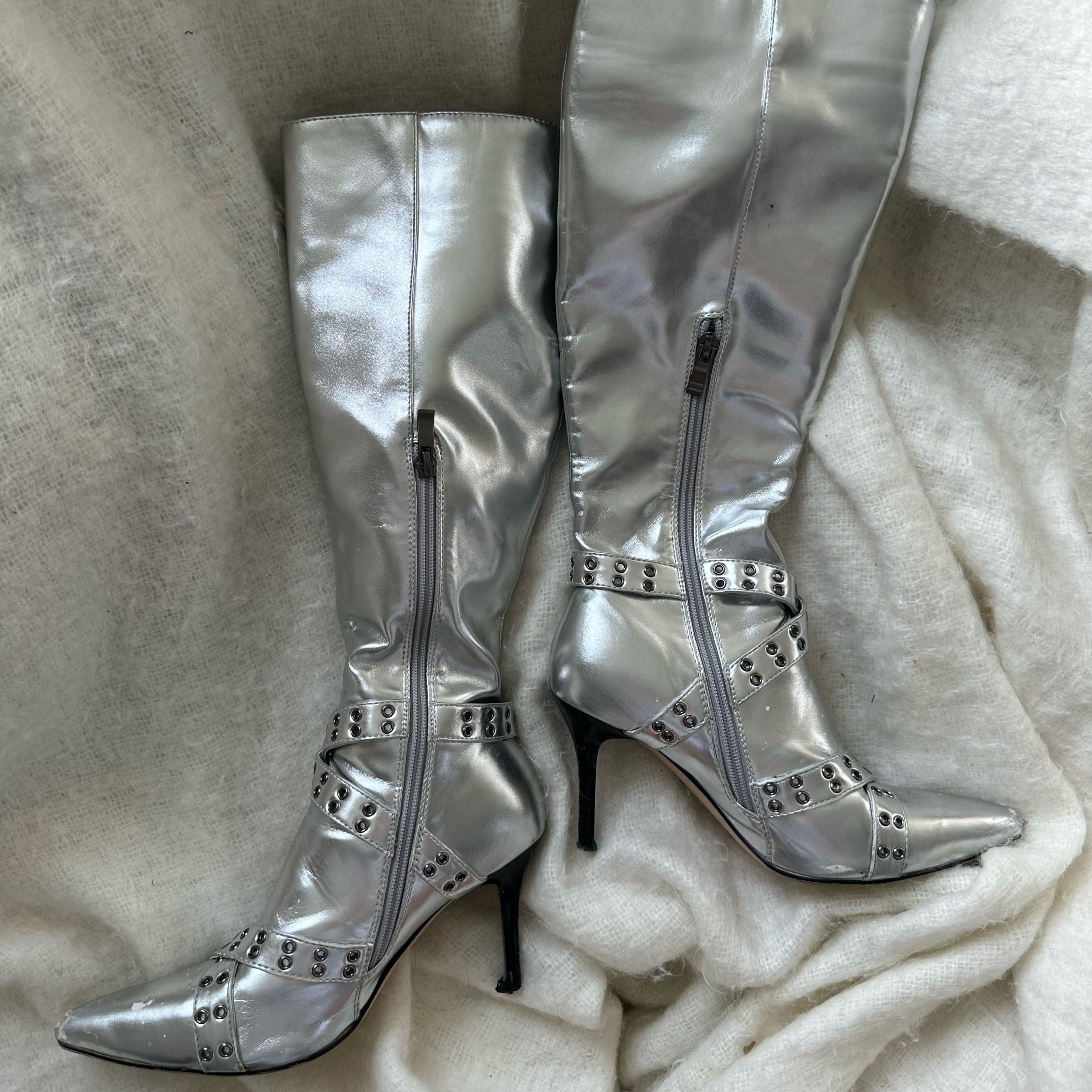 Silver Nii Hai Buckle Detail Boots  - Image 2