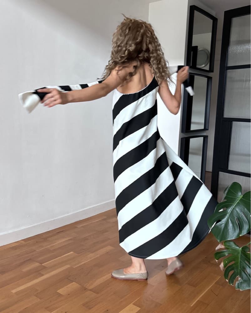 London Atelier One Shoulder Dress - Image 5