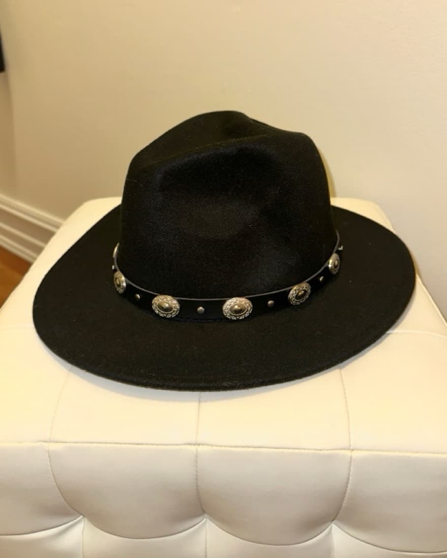 Western Cowgirl Hat - Belt Buckle - Image 4