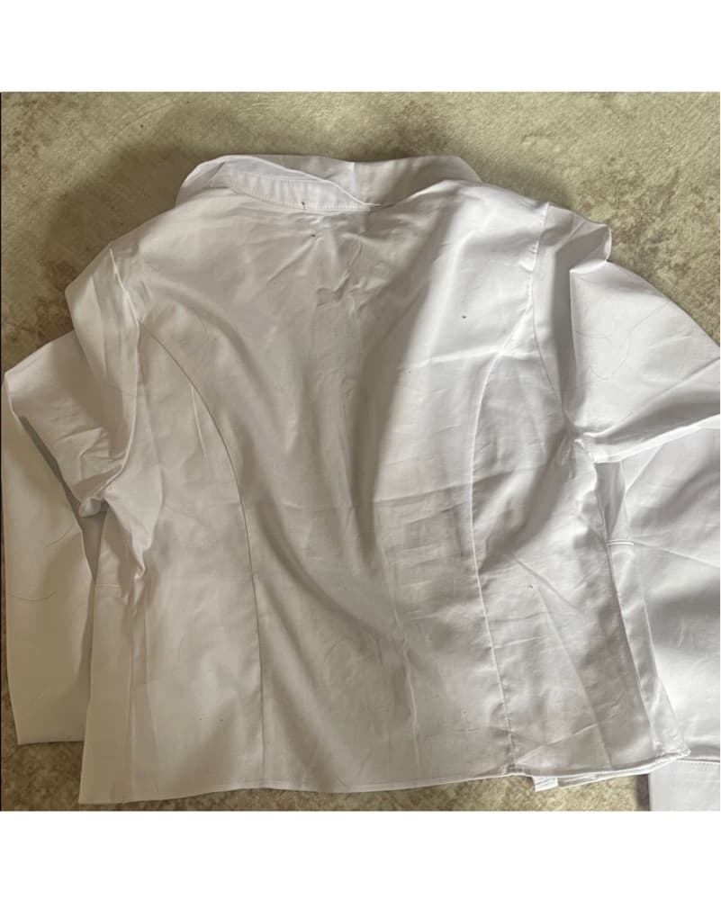 Crisp white button-down shirt - Image 2
