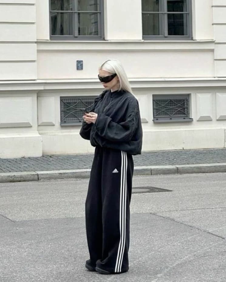 Adidas Originals Wide Leg  - Image 3