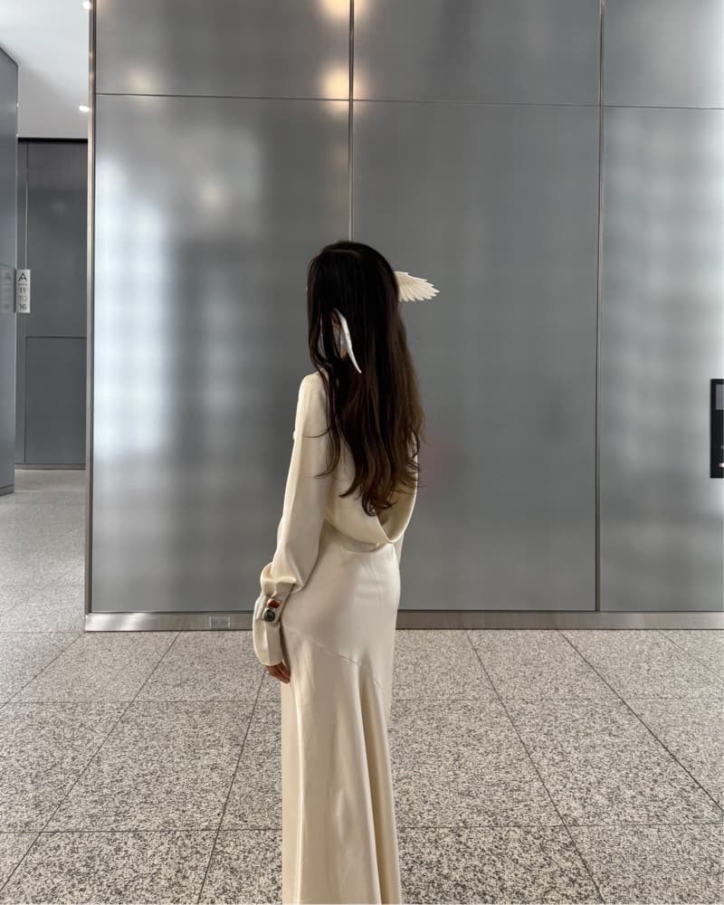 Helsa Ivory Backless Dress - Image 2