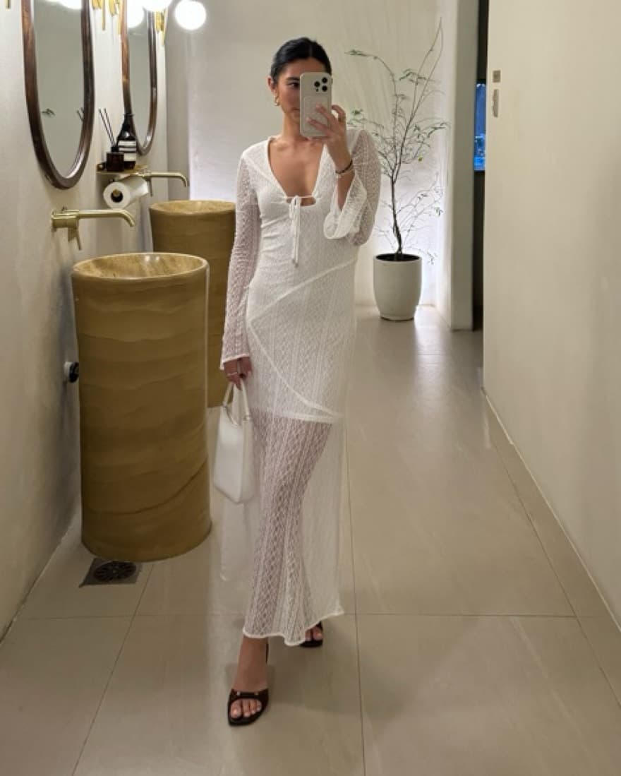 Elegant Lace Maxi Dress - Image 3