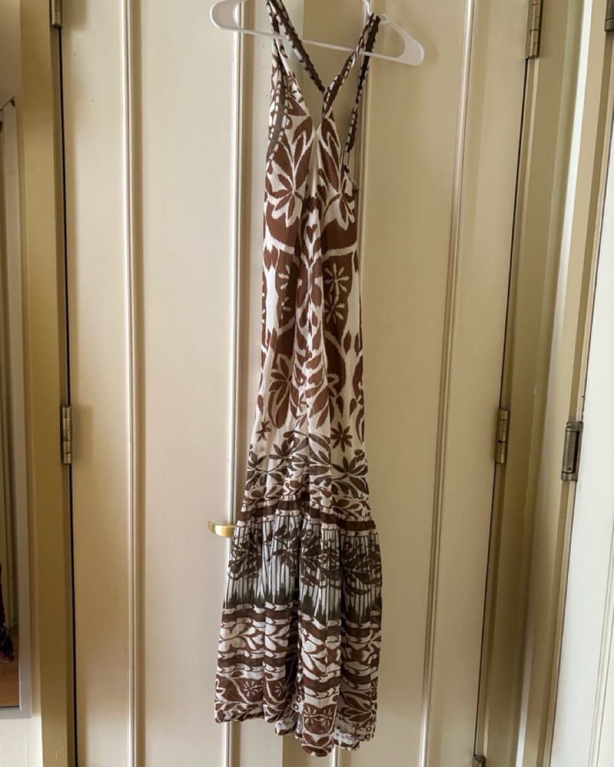 Ligh Summery Eurpoean Dress - Image 4